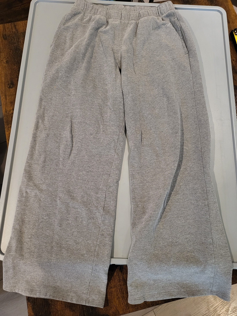 Hollister Ultra High-Rise Wide Leg Sweatpants M